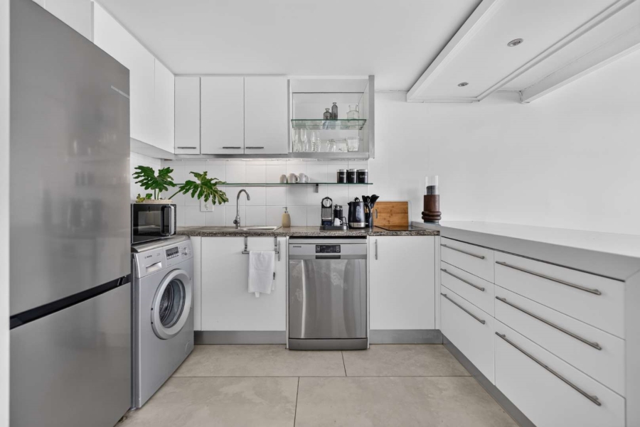 1 Bedroom Property for Sale in Gardens Western Cape